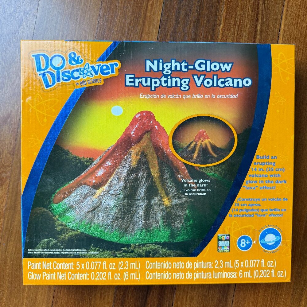 NEW Do & Discover Night-Glow Erupting Volcano